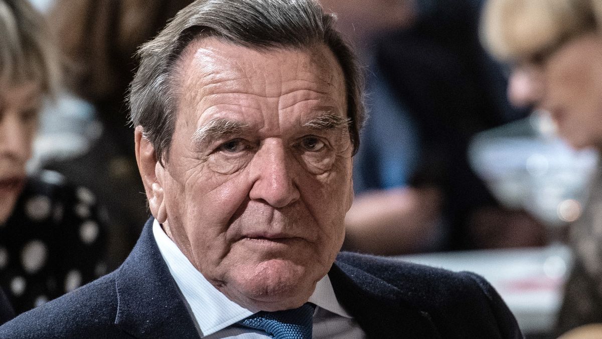 Schröder opouští dozorčí radu ruské firmy Rosněfť
